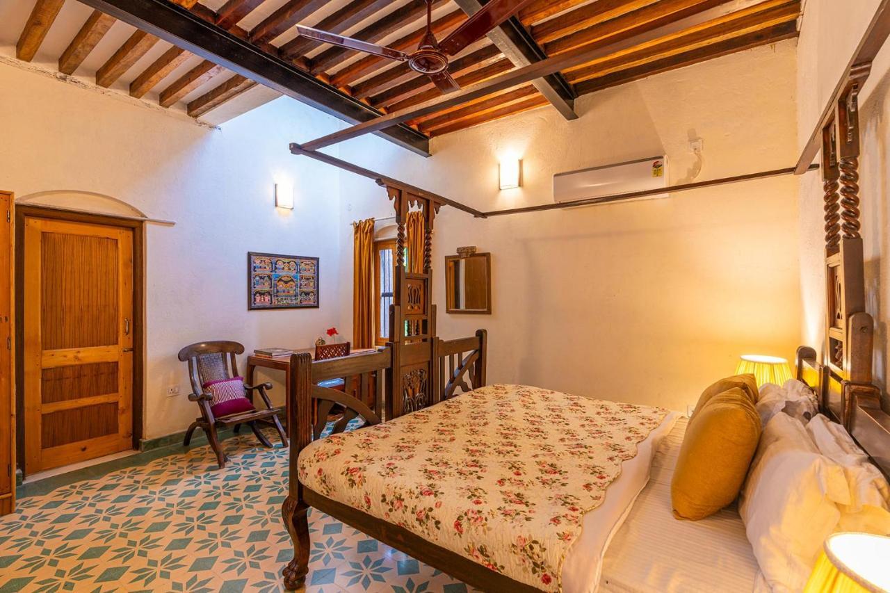 Stayvista'S Peepal Haveli - Rustic Kothi With Terrace, Breathtaking View & Bonfire Narainpur  Esterno foto