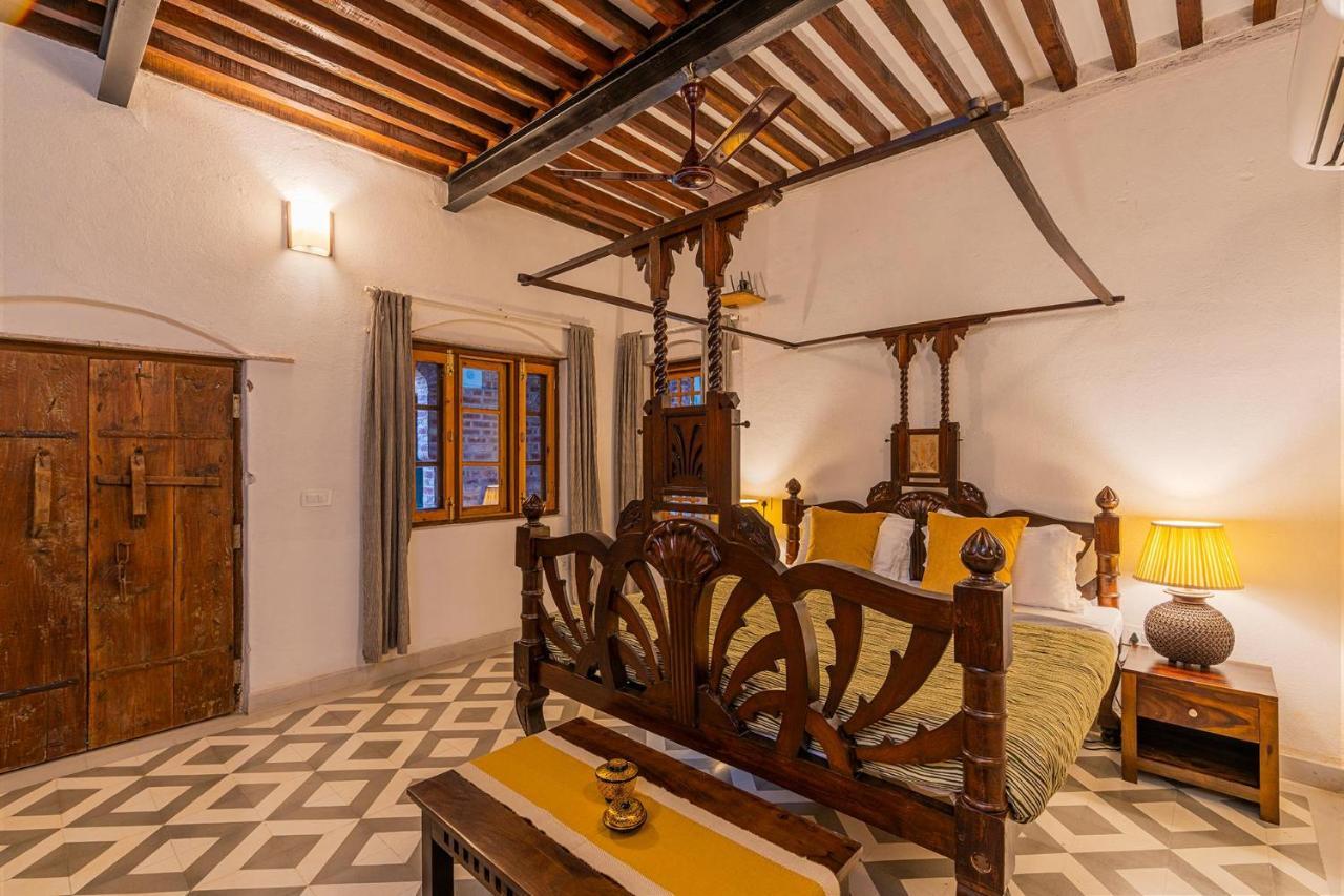 Stayvista'S Peepal Haveli - Rustic Kothi With Terrace, Breathtaking View & Bonfire Narainpur  Esterno foto