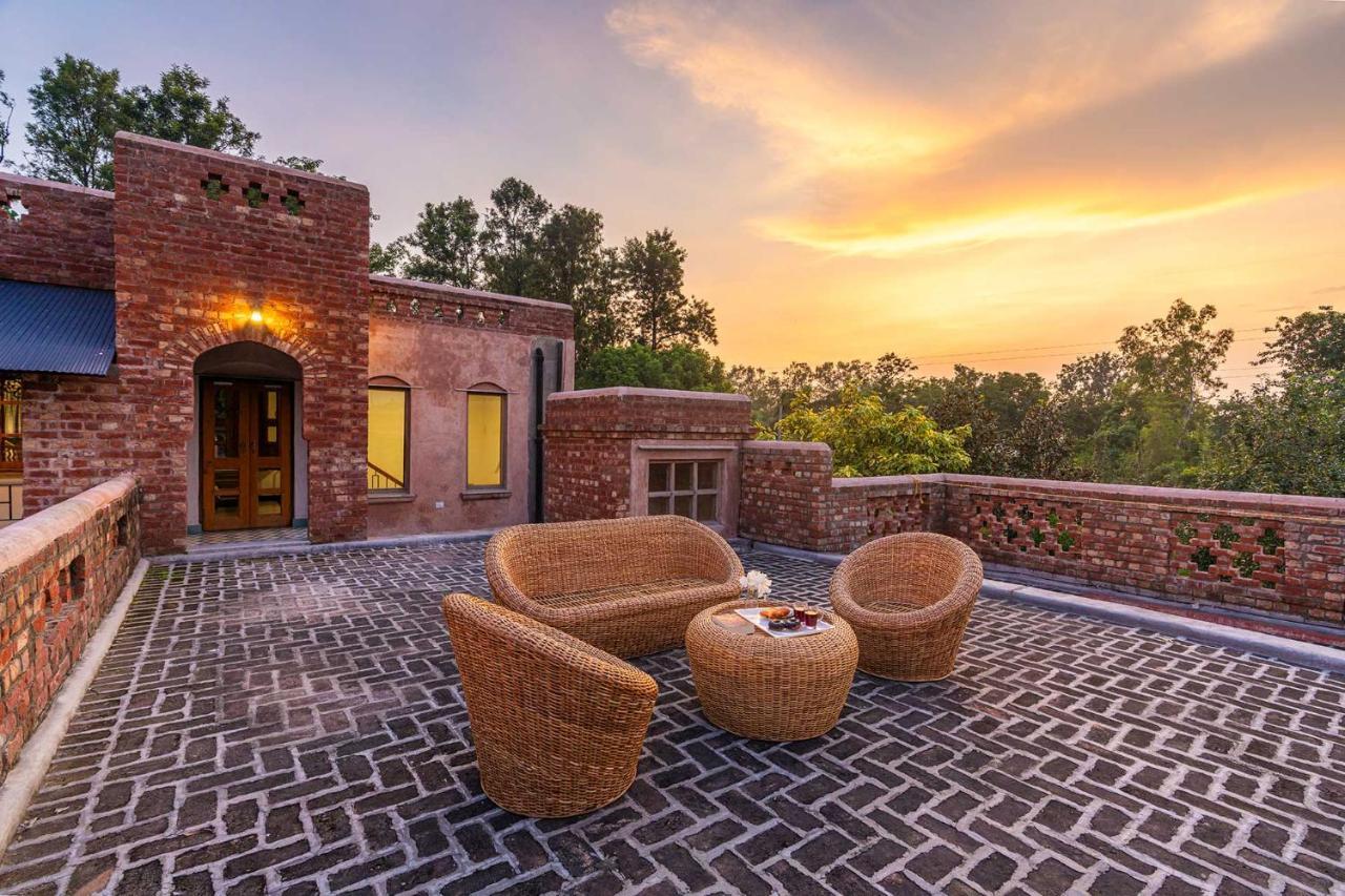 Stayvista'S Peepal Haveli - Rustic Kothi With Terrace, Breathtaking View & Bonfire Narainpur  Esterno foto